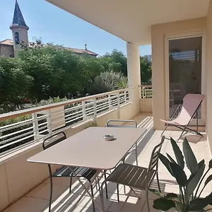 : Joli T2 Et Collines + Terrasse Marseille